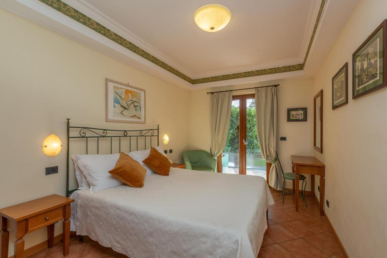 Carpediem Roma Golf Club Marco Simone Екстер'єр фото