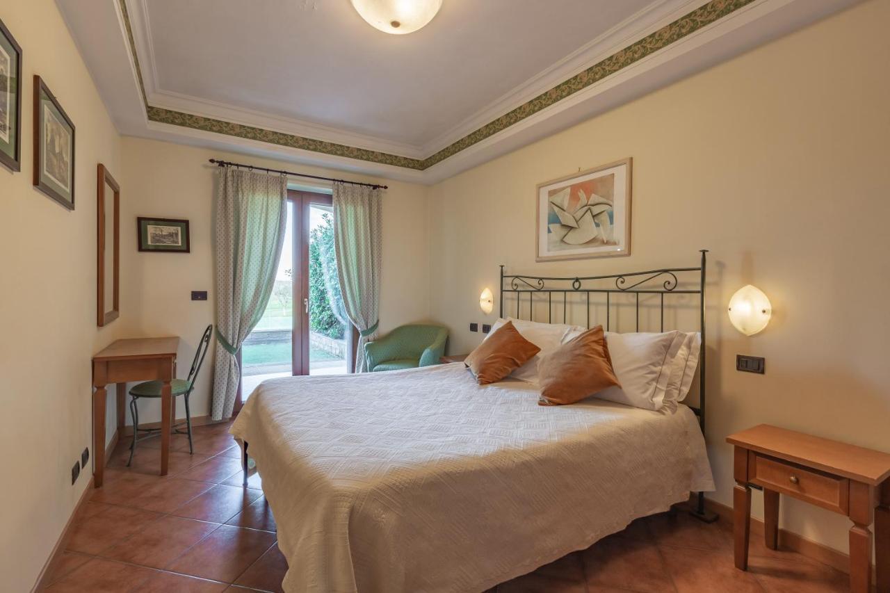 Carpediem Roma Golf Club Marco Simone Екстер'єр фото