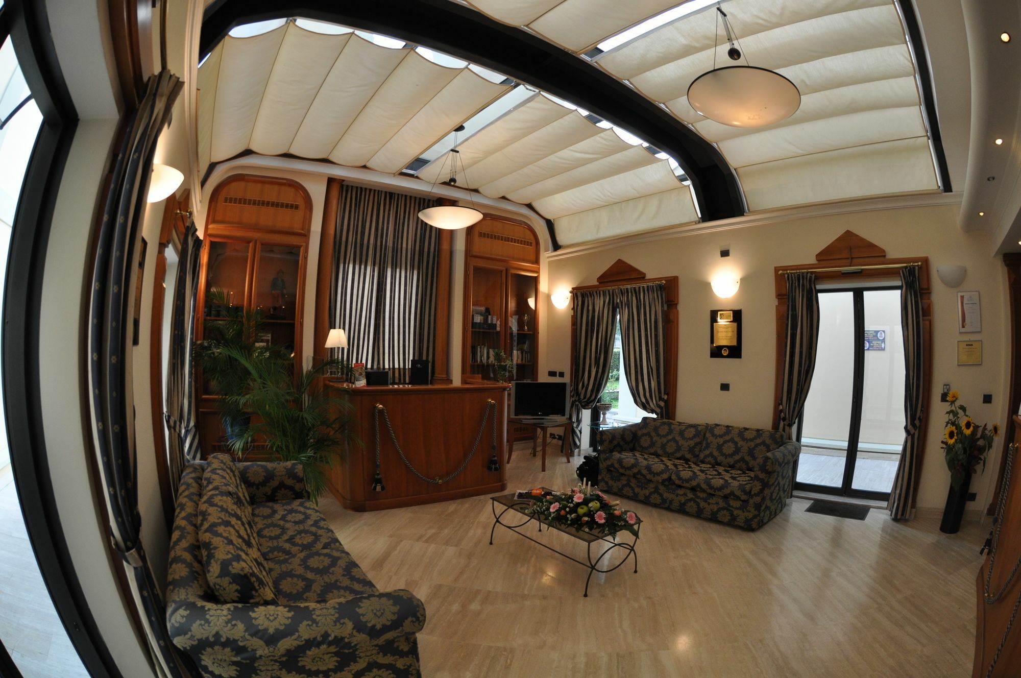 Carpediem Roma Golf Club Marco Simone Екстер'єр фото